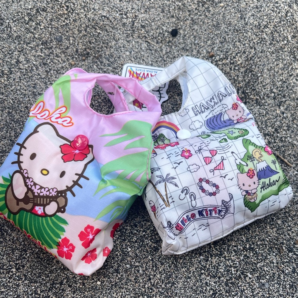 Hello Kitty Totes! Hawaii 🌴♥️ x 2